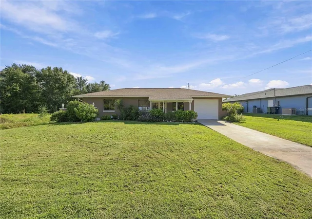 Photo 2 of Single family home for sale at 7320 Yardley St, Englewood, FL 34224 | MLS# D6149224 | Listing updated on 2026-10-28