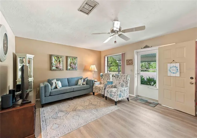 Photo 4 of Single family home for sale at 7320 Yardley St, Englewood, FL 34224 | MLS# D6149224 | Listing updated on 2026-10-28