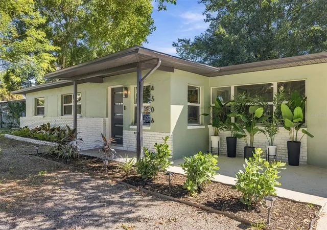 Photo 2 of Single family home for sale at 4506 S Cameron Ave, Tampa, FL 33611 | MLS# TB8559017 | Listing updated on 2026-10-20