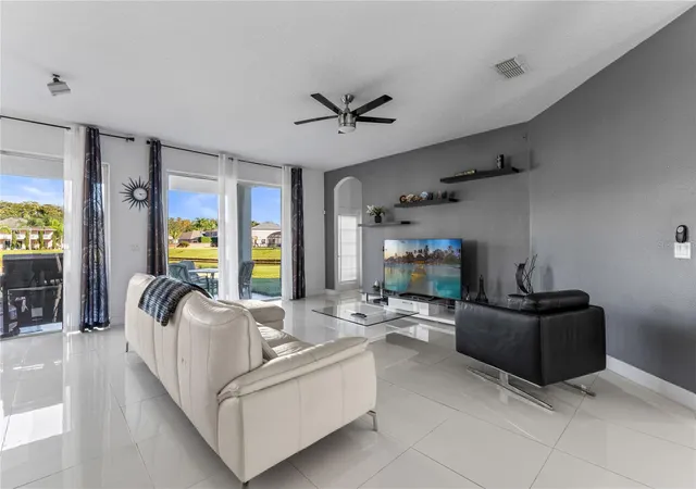 Photo 4 of Single family home for sale at 5975 Winchester Isle Rd, Orlando, FL 32829 | MLS# O6450633 | Listing updated on 2026-10-20