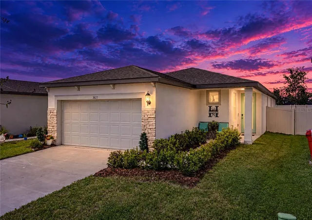 Single family home for sale at 3621 Radiant Mountain Dr, PLANT CITY, FL 33565 | MLS# TB8559020