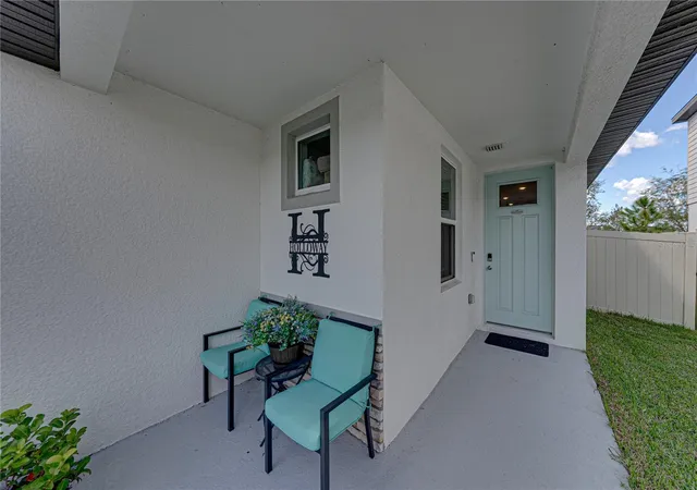Photo 4 of Single family home for sale at 3621 Radiant Mountain Dr, Plant City, FL 33565 | MLS# TB8559020 | Listing updated on 2026-10-21