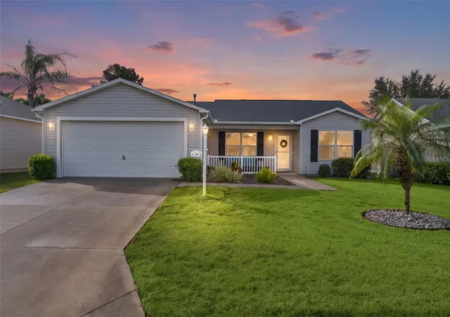 Single family home for sale at 280 Knoll Pl, THE VILLAGES, FL 32162 | MLS# G5119203