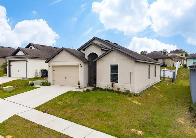 Photo 1 of Single family home for sale at 1606 Steely Dr, Dundee, FL 33838 | MLS# S5159718 | Listing updated on 2026-10-28