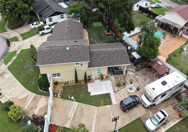 Photo 4 of Single family home for sale at 8344 Fountain Ave, Tampa, FL 33615 | MLS# TB8559033 | Listing updated on 2026-10-20