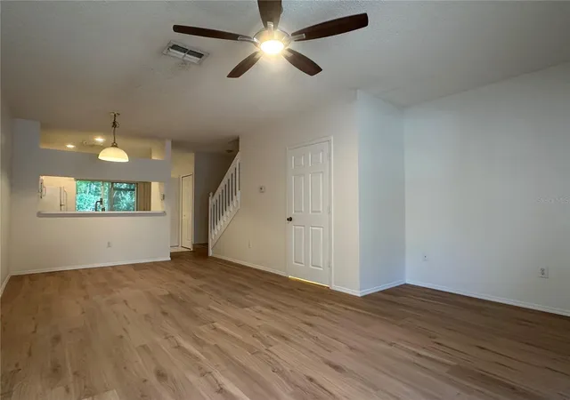 Photo 3 of Townhouse for sale at 8627 Hunters Key Cir, Tampa, FL 33647 | MLS# A4709937 | Listing updated on 2026-10-18