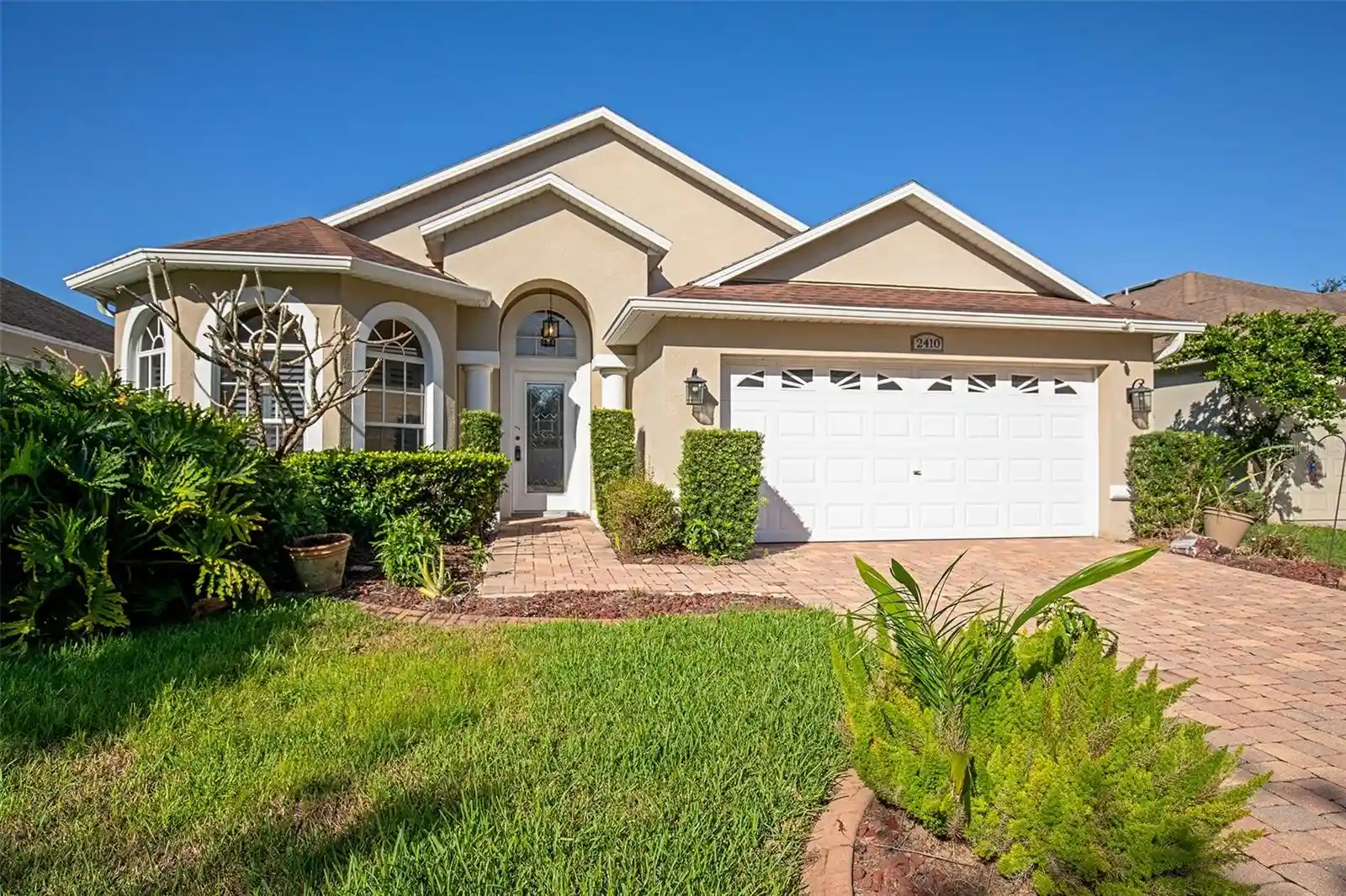 Photo 1 of Single family home for sale at 2410 Siward Ave, Orlando, FL 32828 | MLS# O6450659 | Listing updated on 2026-10-23