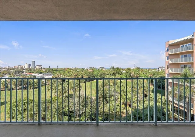 Photo 4 of Condo for sale at 4 Oceans W Blvd #503B, Daytona Beach, FL 32118 | MLS# V4951873 | Listing updated on 2026-10-18