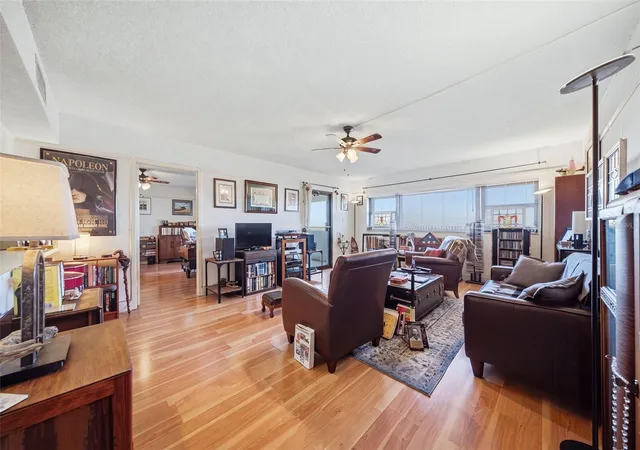 Photo 4 of Condo for sale at 4141 Bayshore Blvd #905, Tampa, FL 33611 | MLS# TB8559057 | Listing updated on 2026-10-21