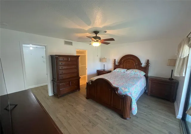 Photo 4 of Condo for sale at 104 Capri Isles Blvd #304, Venice, FL 34292 | MLS# O6450667 | Listing updated on 2026-10-21