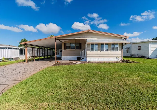 Photo 1 of Manufactured home for sale at 1725 Quail Hl Dr, Lakeland, FL 33810 | MLS# L4965854 | Listing updated on 2026-10-24