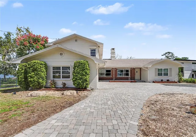 Photo 1 of Single family home for sale at 6401 Gibson Dr, Belle Isle, FL 32809 | MLS# O6450674 | Listing updated on 2026-10-23
