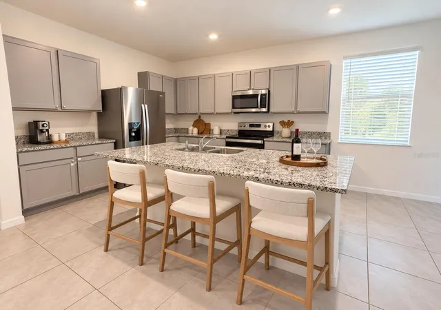 Photo 3 of Townhouse for sale at 3515 White Dandelion Ct, Plant City, FL 33565 | MLS# TB8559066 | Listing updated on 2026-10-28