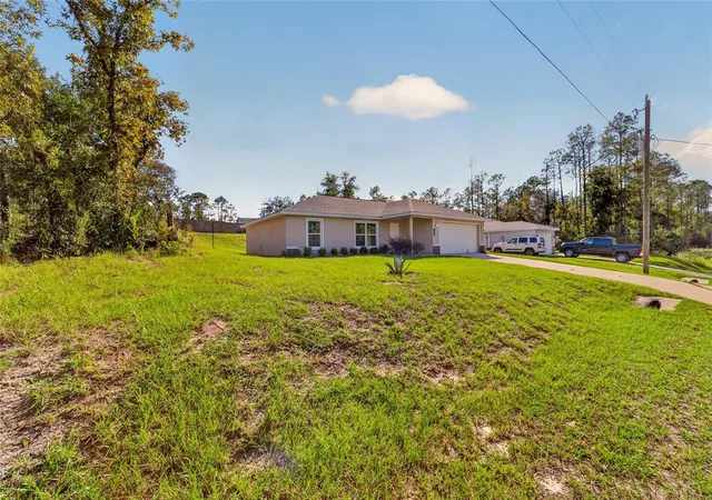 Photo 3 of Single family home for sale at 23330 SW Marine Blvd, Dunnellon, FL 34431 | MLS# G5119206 | Listing updated on 2026-10-21