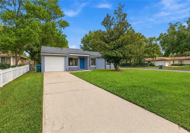 Photo 1 of Single family home for sale at 425 S Hawthorn Cir, Winter Springs, FL 32708 | MLS# O6450683 | Listing updated on 2026-10-29