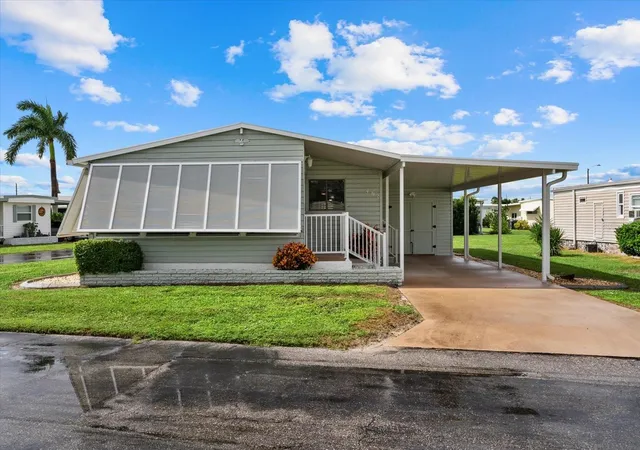 Photo 2 of Manufactured home for sale at 468 Spindrift S, Venice, FL 34285 | MLS# N6146243 | Listing updated on 2026-10-21
