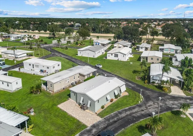 Photo 4 of Manufactured home for sale at 468 Spindrift S, Venice, FL 34285 | MLS# N6146243 | Listing updated on 2026-10-21