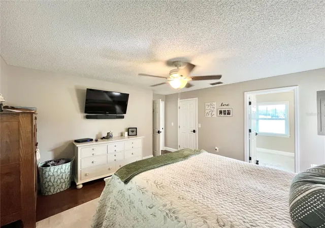 Photo 4 of Single family home for sale at 10860 SE 43rd Avenue, Belleview, FL 34420 | MLS# OM734210 | Listing updated on 2026-10-28