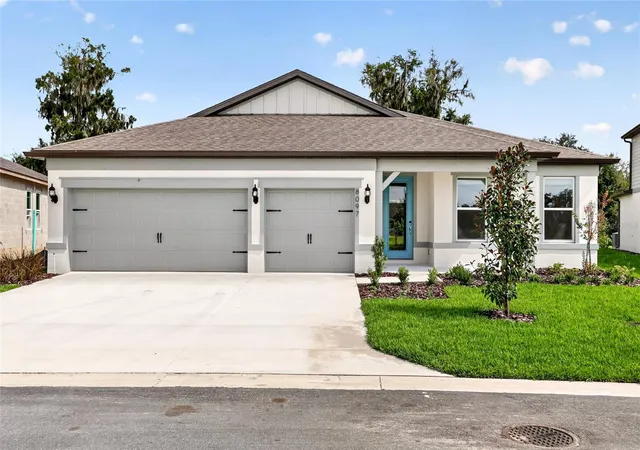 Single family home for sale at 8097 SW 44th Court Rd, OCALA, FL 34476 | MLS# OM734212