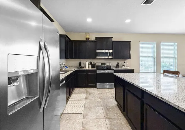 Photo 4 of Single family home for sale at 9662 Waterway Psge Dr, Winter Garden, FL 34787 | MLS# O6450688 | Listing updated on 2026-10-22