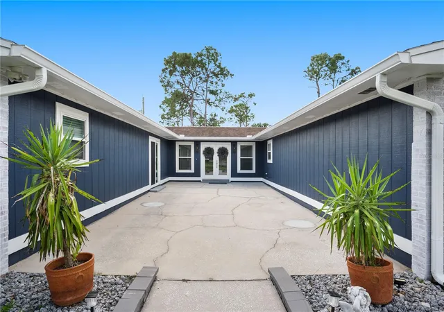 Photo 1 of Single family home for sale at 1321 Lake Miriam Dr, Lakeland, FL 33813 | MLS# TB8559092 | Listing updated on 2026-10-18
