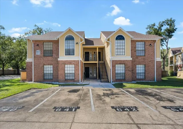 Photo 1 of Condo for sale at 8625 Fancy Finch Dr #102, Tampa, FL 33614 | MLS# TB8559093 | Listing updated on 2026-10-23