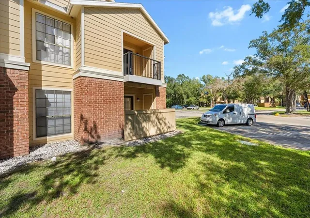Listing Photo 5 - Condo for sale in building located at 8625 Fancy Finch Dr, TAMPA, FL 33614 - Unit #102