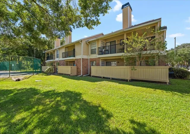 Photo 3 of Condo for sale at 8742 Mallard Reserve Dr #203, Tampa, FL 33614 | MLS# TB8559097 | Listing updated on 2026-10-23