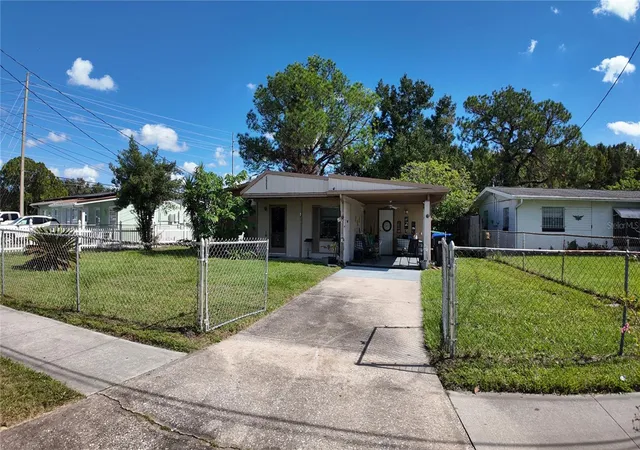 Photo 2 of Single family home for sale at 5905 Brookgreen Ave, Orlando, FL 32809 | MLS# S5159729 | Listing updated on 2026-10-20