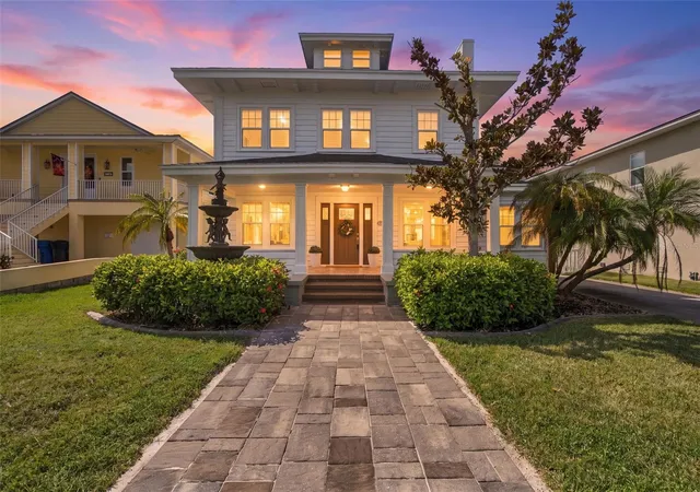Photo 3 of Single family home for sale at 5426 Venetian Blvd Ne, Saint Petersburg, FL 33703 | MLS# TB8559105 | Listing updated on 2026-10-24