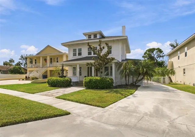 Photo 3 of Single family home for sale at 5426 Venetian Blvd NE, Saint Petersburg, FL 33703 | MLS# TB8559105 | Listing updated on 2026-10-24