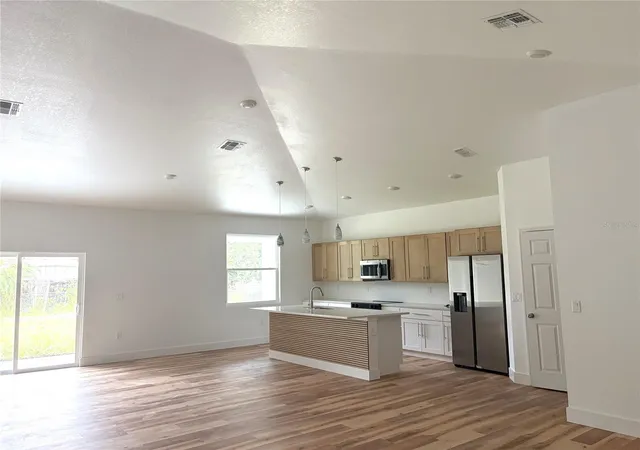 Photo 3 of Single family home for sale at 520 Poinsettia Rd, Auburndale, FL 33823 | MLS# P4940204 | Listing updated on 2026-10-19