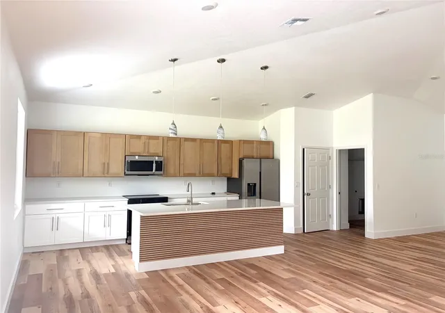Photo 4 of Single family home for sale at 520 Poinsettia Rd, Auburndale, FL 33823 | MLS# P4940204 | Listing updated on 2026-10-19