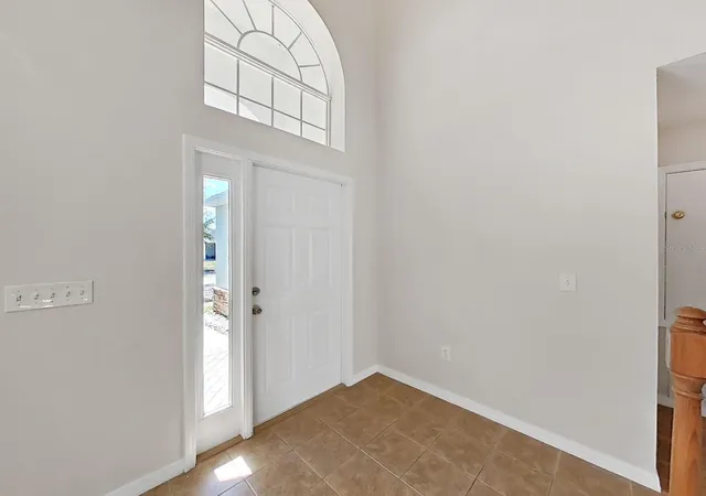 Photo 4 of Single family home for sale at 8427 Carriage Pointe Dr, Gibsonton, FL 33534 | MLS# TB8559110 | Listing updated on 2026-10-20