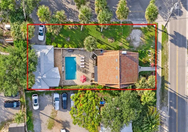 Photo 4 of Single family home for sale at 110 S Peninsula Ave, New Smyrna Beach, FL 32169 | MLS# NS1089524 | Listing updated on 2026-10-23