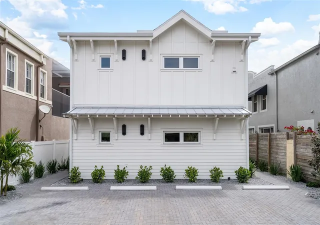 Photo 2 of Single family home for sale at 409 S Fremont Ave, Tampa, FL 33606 | MLS# TB8559122 | Listing updated on 2026-10-29