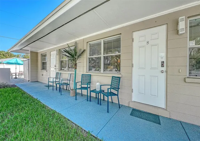 Multi family home for sale at 210 66th Street, HOLMES BEACH, FL 34217 | MLS# A4709967