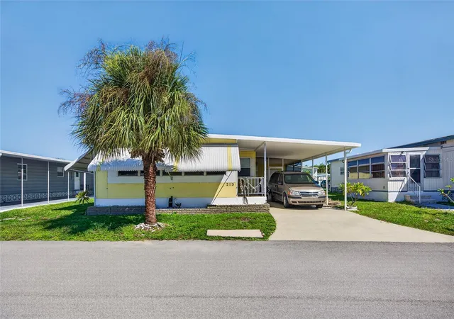 Photo 1 of Manufactured home for sale at 213 Mantua Dr, Venice, FL 34285 | MLS# N6146248 | Listing updated on 2026-10-18