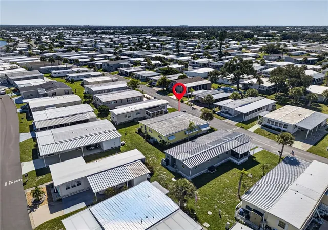 Photo 3 of Manufactured home for sale at 213 Mantua Dr, Venice, FL 34285 | MLS# N6146248 | Listing updated on 2026-10-18