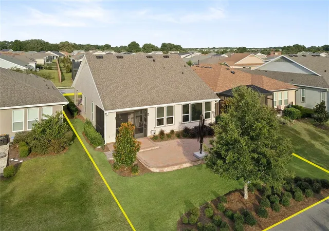 Photo 2 of Single family home for sale at 5589 NW 40th Loop, Ocala, FL 34482 | MLS# V4951875 | Listing updated on 2026-10-20