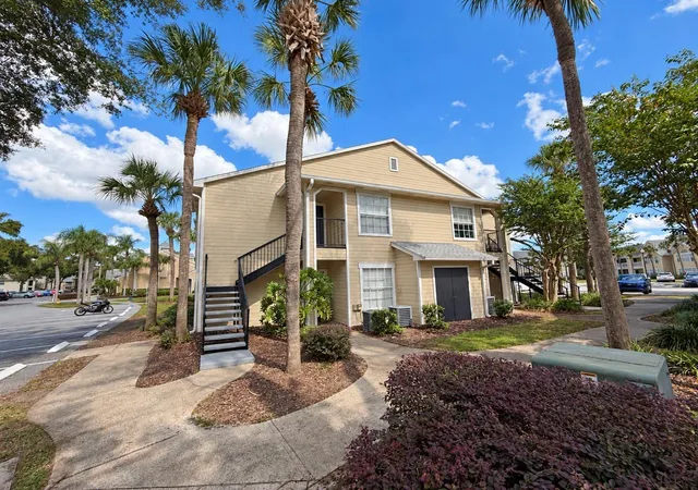 Photo 3 of Condo for sale at 1085 S Hiawassee Rd #524, Orlando, FL 32835 | MLS# R4912178 | Listing updated on 2026-10-20