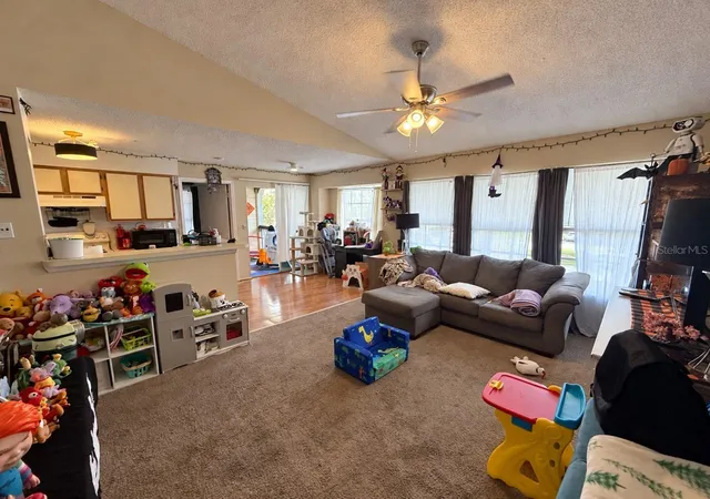 Photo 4 of Condo for sale at 1085 S Hiawassee Rd #524, Orlando, FL 32835 | MLS# R4912178 | Listing updated on 2026-10-20