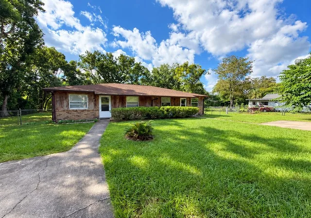 Photo 1 of House for sale at 940/942 NE 20th Street, Ocala, FL 34470 | MLS# OM734216 | Listing updated on 2026-10-26