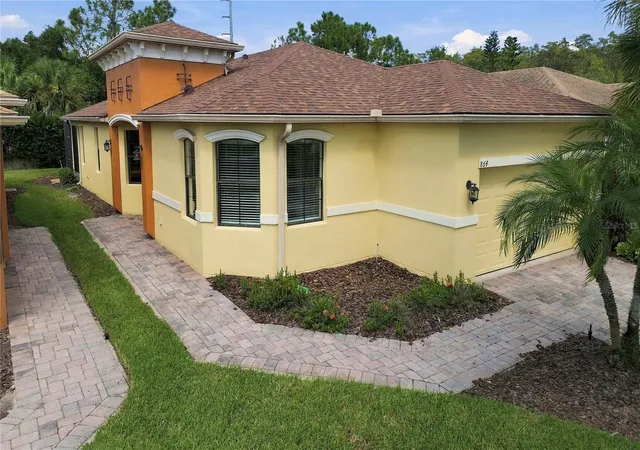 Photo 2 of Single family home for sale at 864 Grand Cnl Dr, Kissimmee, FL 34759 | MLS# S5159739 | Listing updated on 2026-10-21