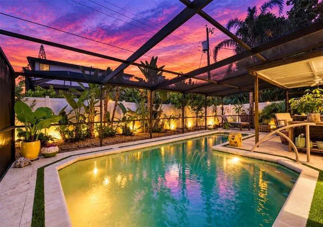 Photo 3 of Single family home for sale at 2557 Temple St, Sarasota, FL 34239 | MLS# A4709973 | Listing updated on 2026-10-23