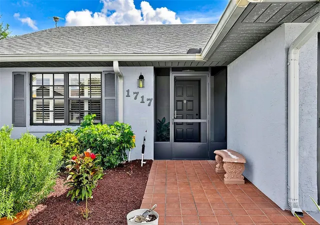 Photo 1 of Single family home for sale at 1717 W Orangewood Ln #4, Avon Park, FL 33825 | MLS# O6450722 | Listing updated on 2026-10-20