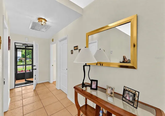 Photo 4 of Single family home for sale at 1717 W Orangewood Ln #4, Avon Park, FL 33825 | MLS# O6450722 | Listing updated on 2026-10-20