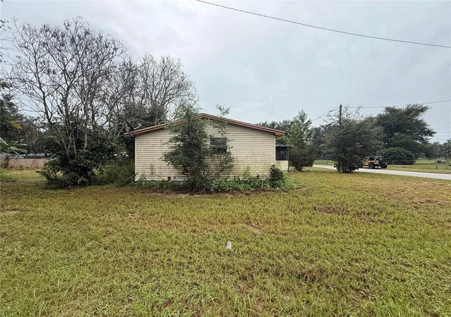 Photo 18 of Single family home for sale at 817 SE Pine Ave, FORT MEADE, FL 33841 | MLS# P4940206 | Listing updated on 2026-10-20