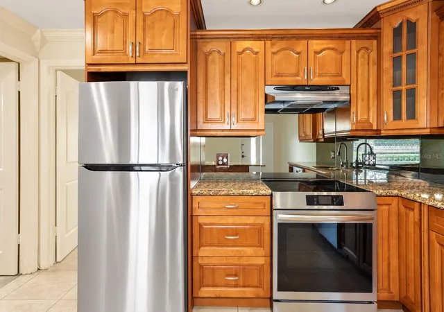Photo 4 of Condo for sale at 2000 World Pkwy Blvd #2, Clearwater, FL 33763 | MLS# TB8559161 | Listing updated on 2026-10-23