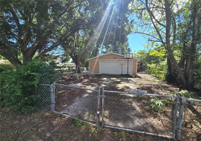 Photo 3 of Single family home for sale at 4286 37th Street N, Saint Petersburg, FL 33714 | MLS# TB8559163 | Listing updated on 2026-10-22